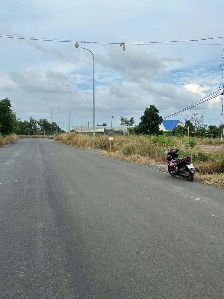 Đất nền Minh Hưng Chơn Thành 270m² giá 900 triệu - Đường lớn thuận tiện kinh doanh!