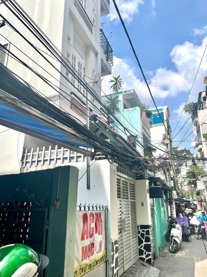 Nhà phố Bến Thành Quận 1 144m² giá 29.78 tỷ - Cơ hội đầu tư không thể bỏ lỡ!