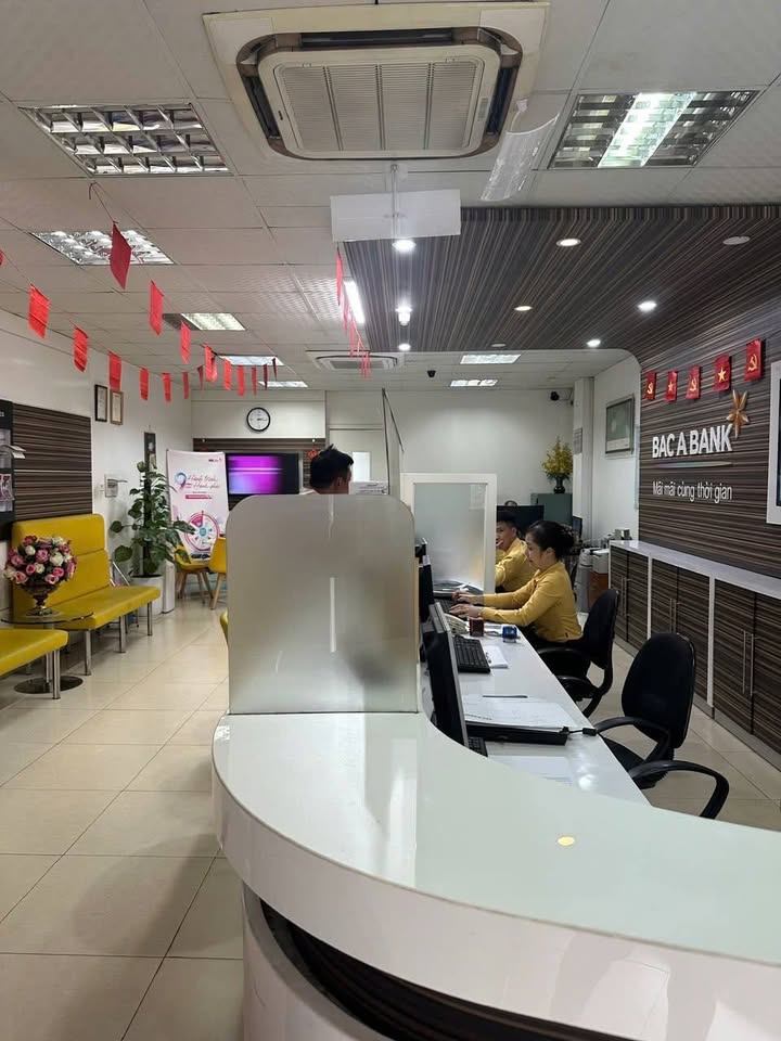 Cho thuê nhà văn phòng 5 tầng mặt phố Quang Trung - Diện tích 90m², giá thỏa thuận!