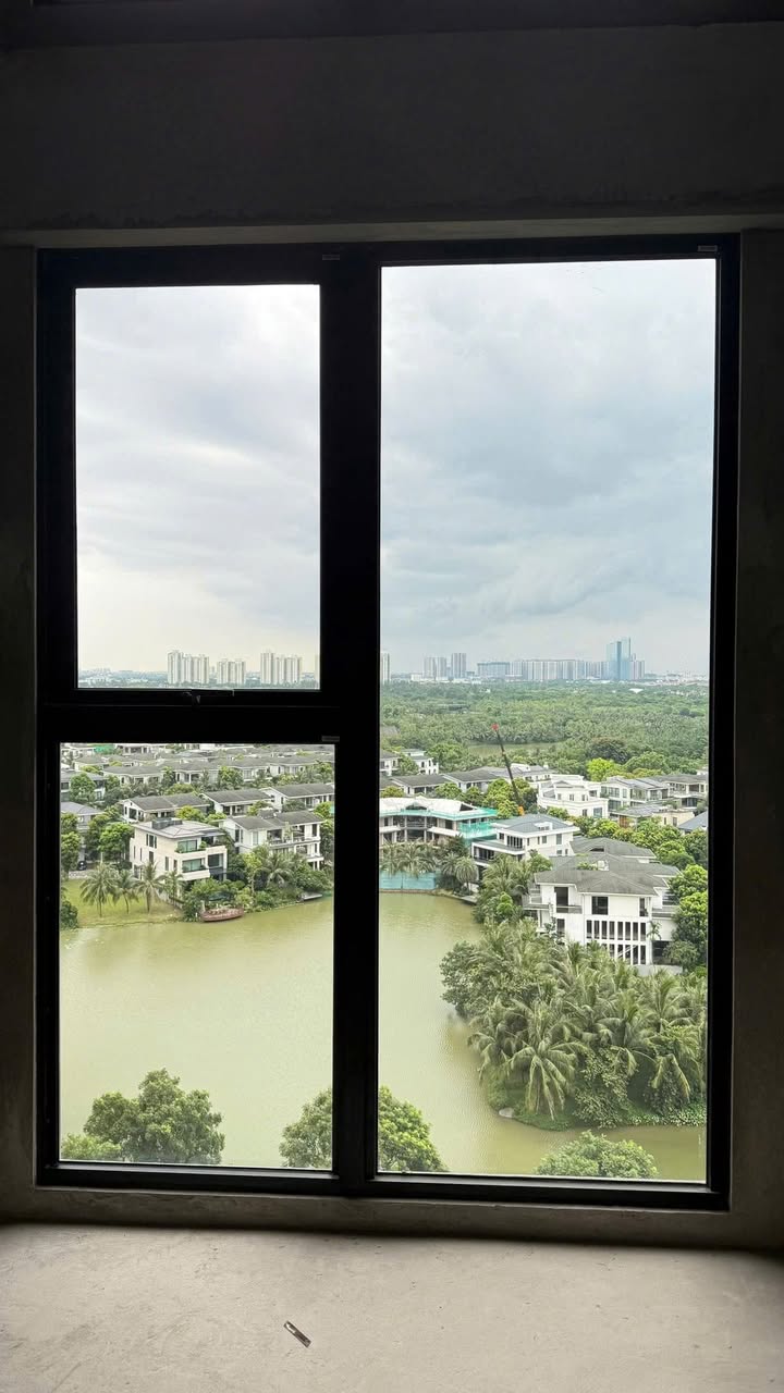 Căn hộ 1 ngủ Sky Forest Residences Ecopark 37m² giá 3.2 tỷ - View đẹp tầng trung!