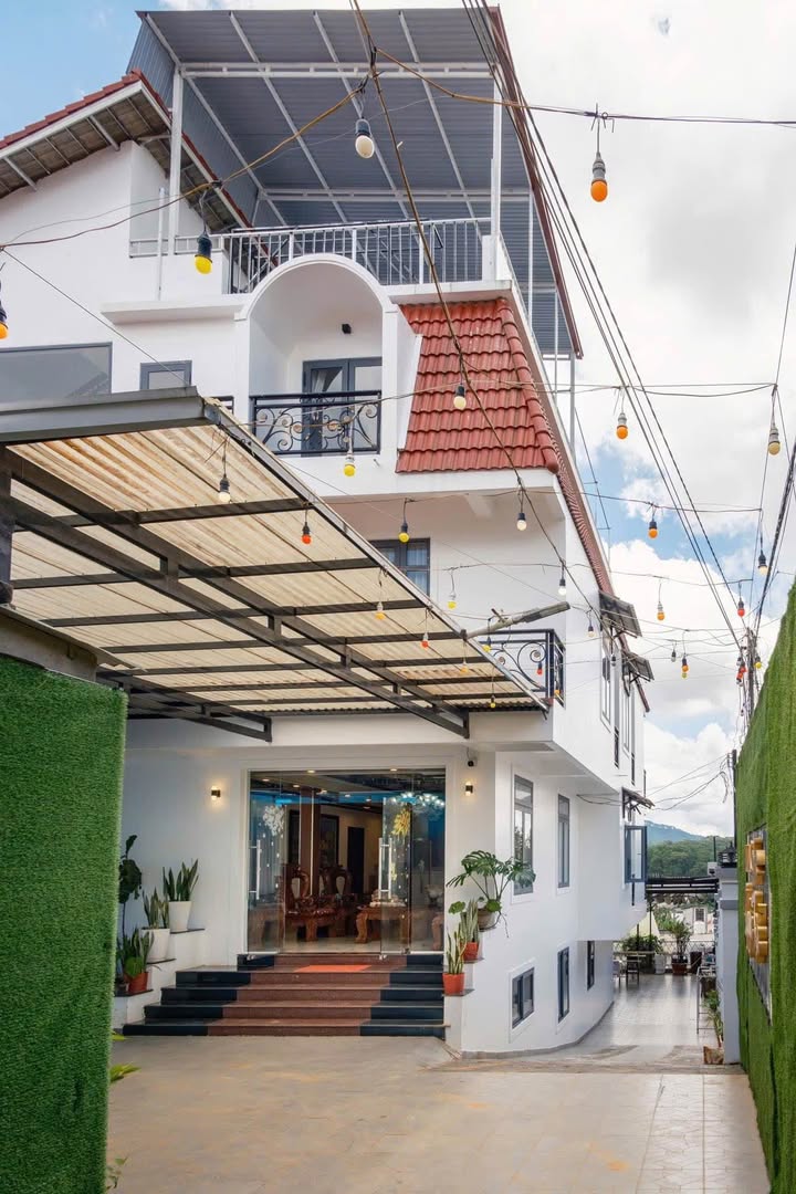 Khách sạn Đà Lạt 460m² giá 24 tỷ - Đầu tư sinh lời ngay lập tức!