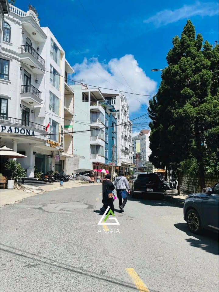 Khách sạn Đà Lạt 131m² giá 40 tỷ - Kinh doanh ổn định tại trung tâm