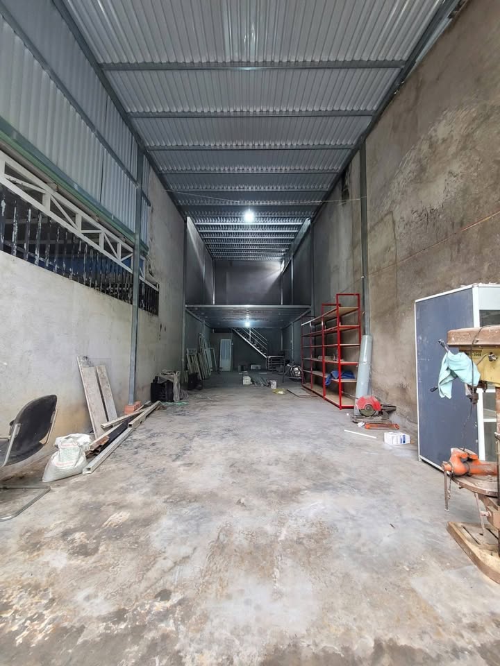 Kho xưởng 92.5m² phường Bình Hòa, TP.Thuận An giá 3.3 tỷ - Đầu tư sinh lời ngay!