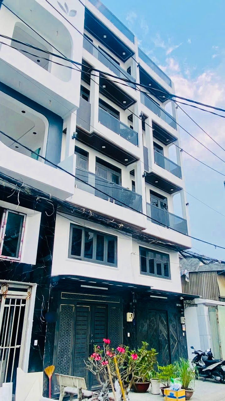 Nhà Mặt Tiền Tên Lửa, Bình Tân 64m² giá 7 tỷ - Sẵn sàng vào ở!