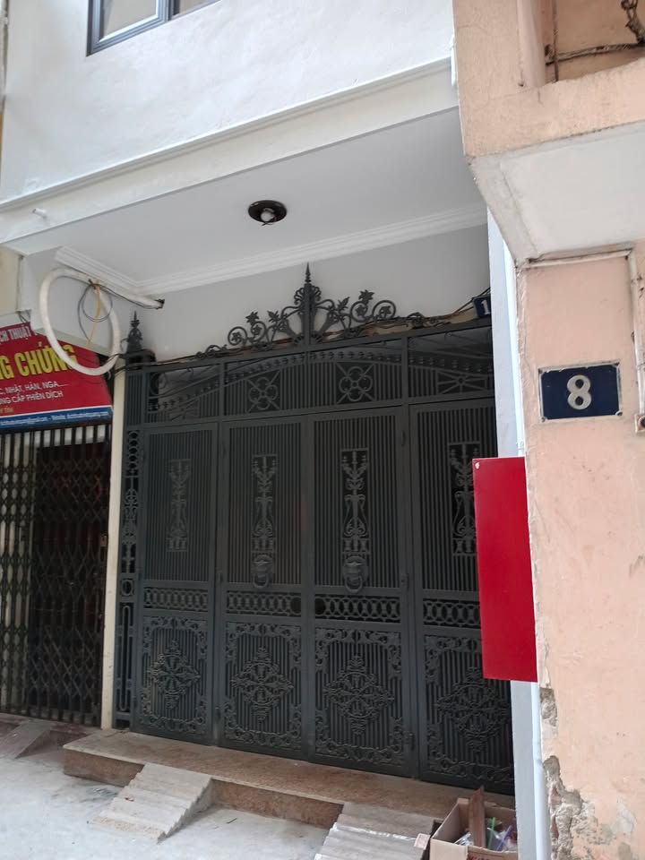 Nhà phố Bạch Mai 27m² giá 6.3 tỷ - Sổ đỏ chính chủ, 5 tầng tiện nghi!