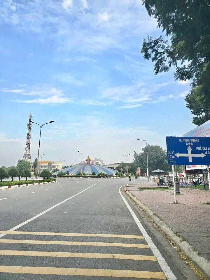 Bán biệt thự Nhơn Trạch 3000m² giá 22,5 tỷ - Vị trí trung tâm, tiềm năng lớn!