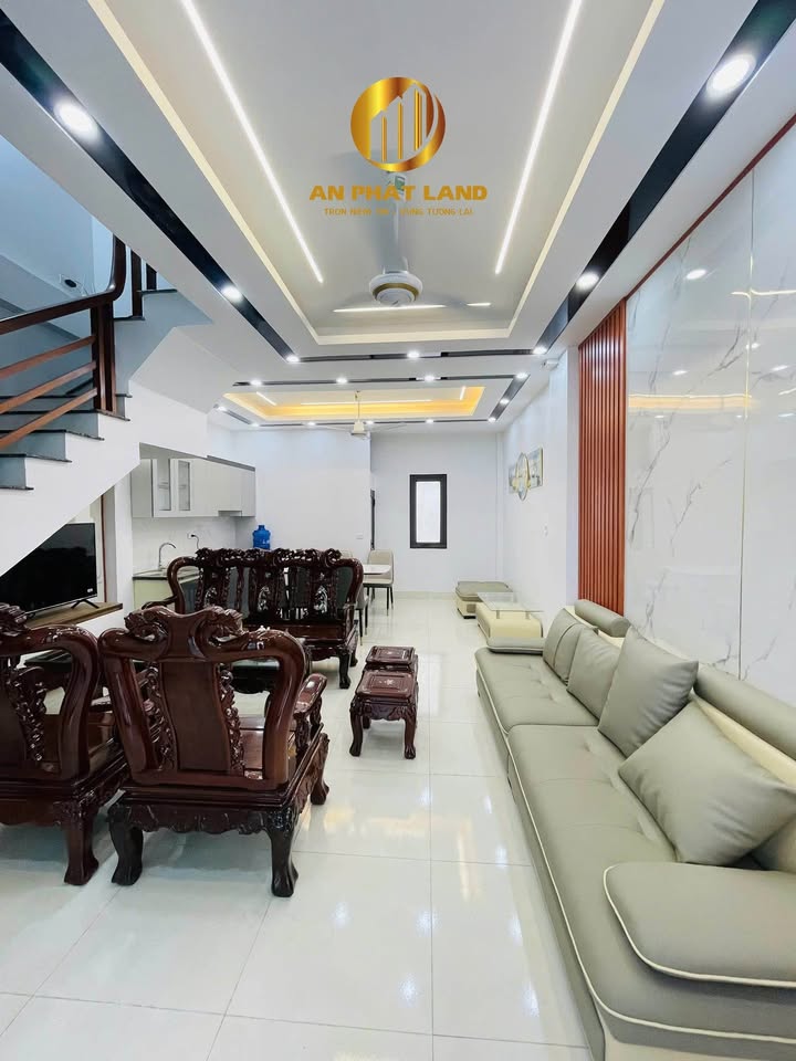 Nhà mới 3 tầng tại phố Nguyễn Công Trứ, Ninh Sơn 62,3m² giá 3 tỷ - Sổ hồng chính chủ