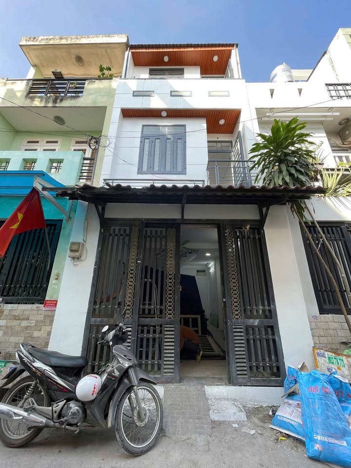 Nhà phố Bình Tân 40m² giá 4.6 tỷ - Nhà mới ở ngay, hẻm ô tô thông thoáng!