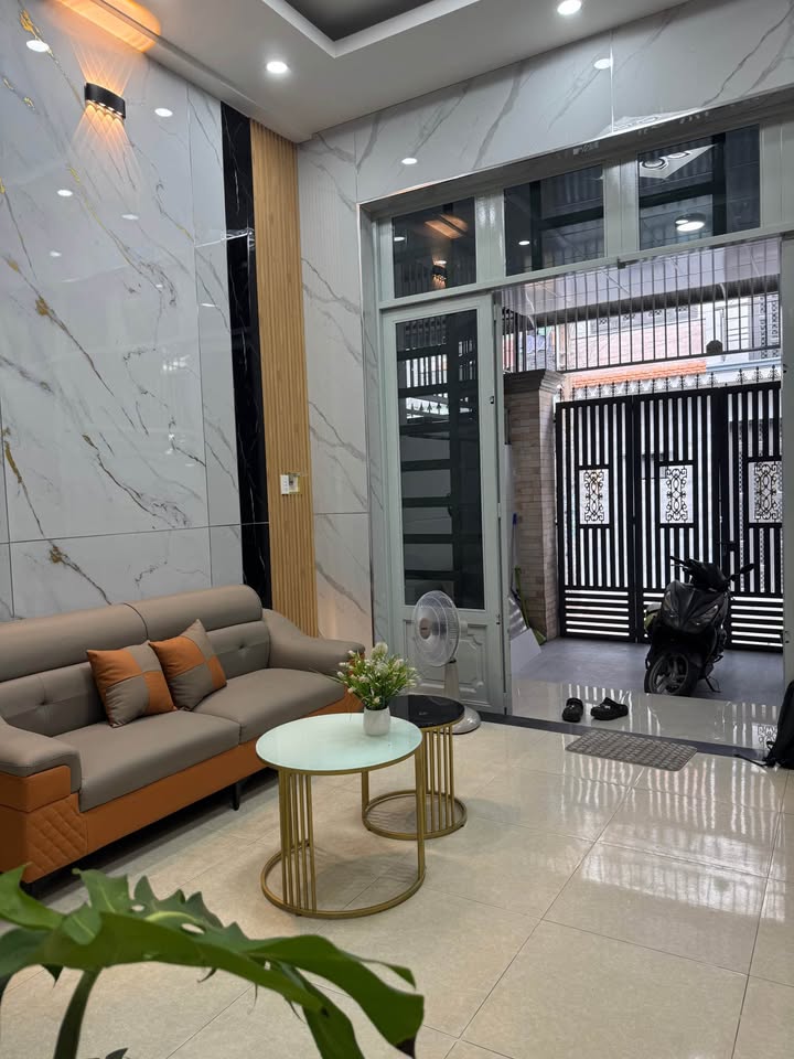 Nhà bán chính chủ tại Thới An, Quận 12 - 58m² giá chỉ nhỉnh 4 tỷ - Full nội thất!