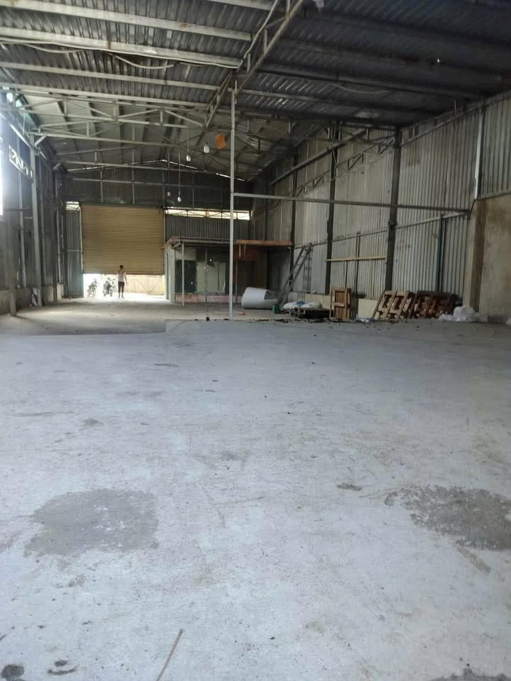 Bán xưởng Nhị Bình, Hóc Môn 1000m² giá 16.5 tỷ - Diện tích khủng, vị trí thuận lợi!