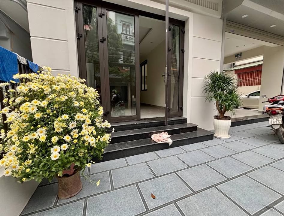 Cho thuê mặt bằng kinh doanh 35m² giá 9 triệu - Địa điểm lý tưởng tại Tây Hồ!