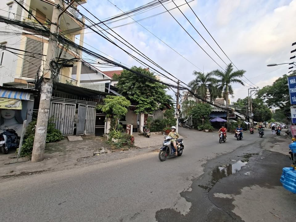 FrontHouse mặt tiền Nguyễn Tư Giản, Gò Vấp 72m² giá chỉ 10.8 tỷ - Kinh doanh sầm uất!