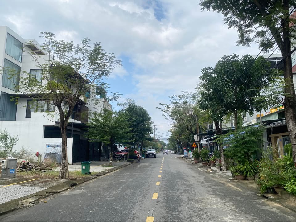 Đất nền Hòa Minh, 187m², giá 12 tỷ - Sổ hồng chính chủ, vị trí đắc địa!