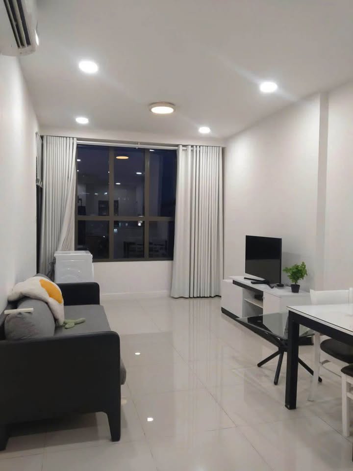 Căn hộ Icon 56 Quận 4 80m² giá 18 triệu - Nội thất đầy đủ, view thoáng!