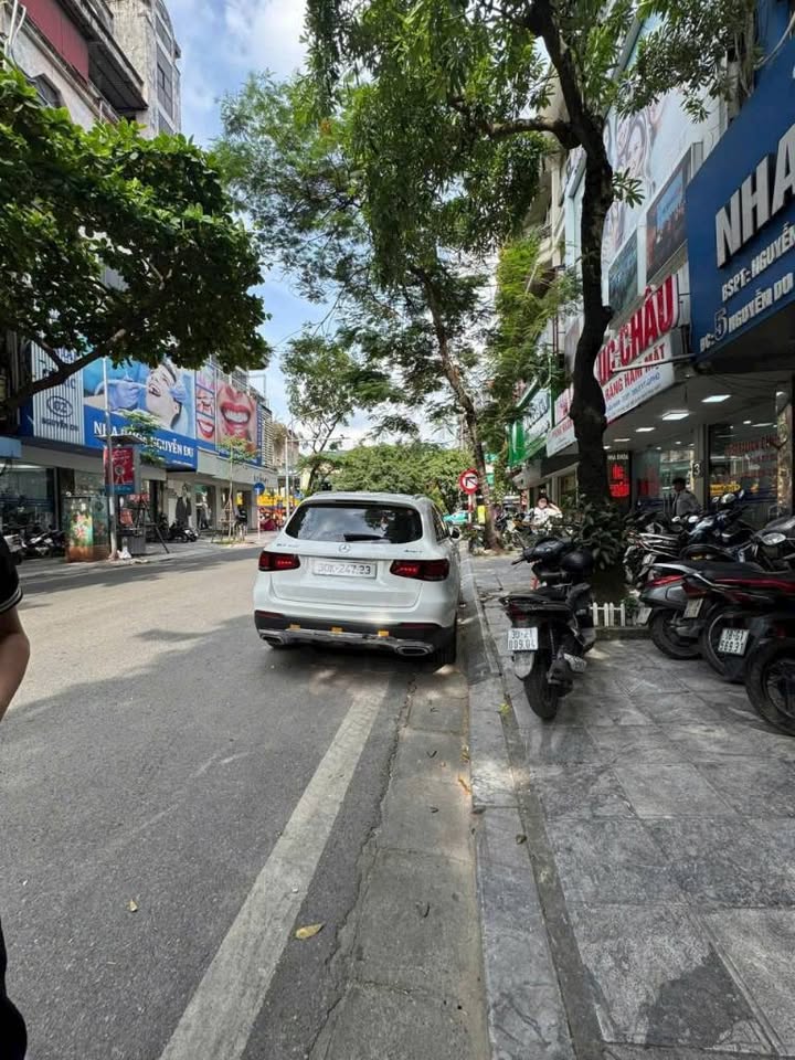 Nhà mặt phố Cù Chính Lan 50m² - Kinh doanh tấp nập, sẵn sàng vào ở!