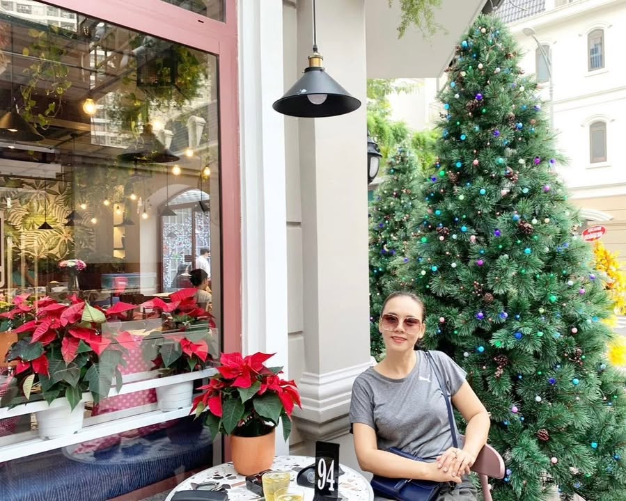 Bán đất kinh doanh Tân Bình 53m² giá 53.2 tỷ - Mặt tiền đường Phạm Văn Hai!