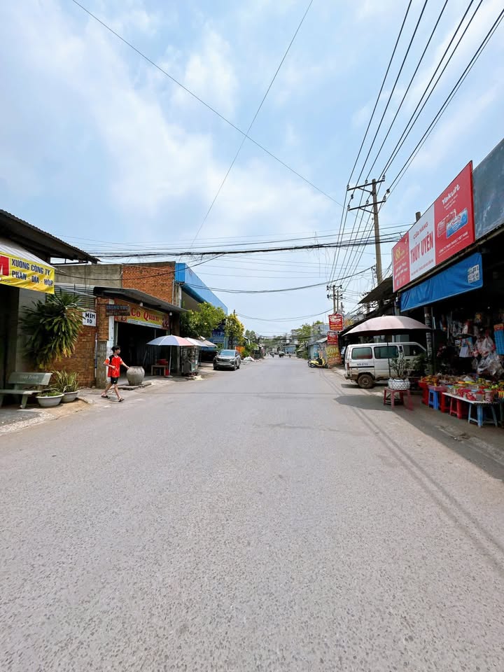 Nhà 1 Trệt 1 Lầu Phường Hố Nai 44m² Giá 1.3 Tỷ - Khu An Ninh Tốt!