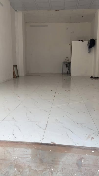 Cho thuê mặt bằng kinh doanh KĐT Văn Phú Hà Đông 7 triệu/tháng - Vỉa hè rộng rãi