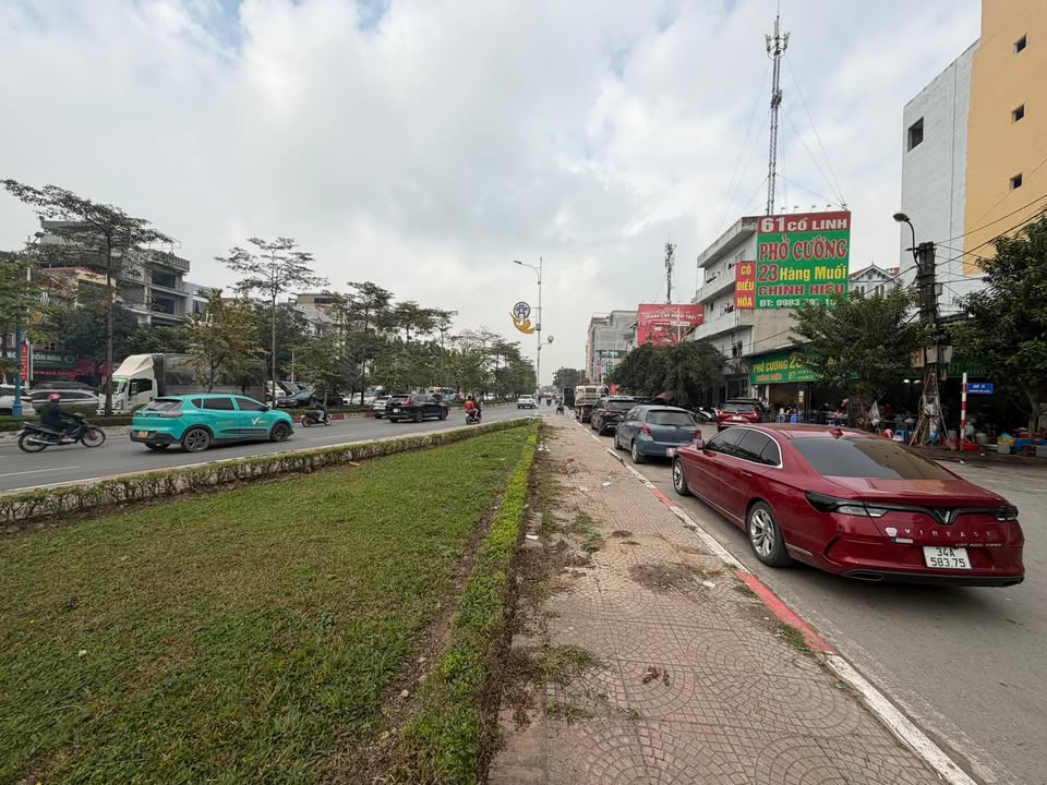 Đất nền Ngõ 61 Cổ Linh, 90m² giá 20 tỷ - Cơ hội đầu tư tuyệt vời!