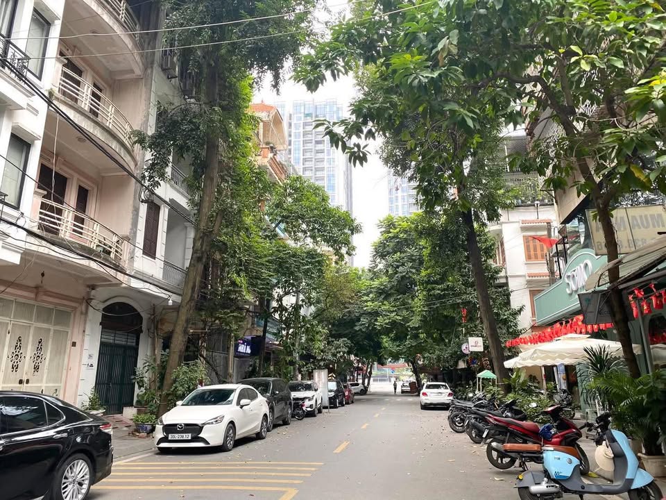 FrontHouse Đầm Trấu 52m² giá 20 tỷ - Kinh doanh đỉnh cao 2 mặt ô tô tránh!