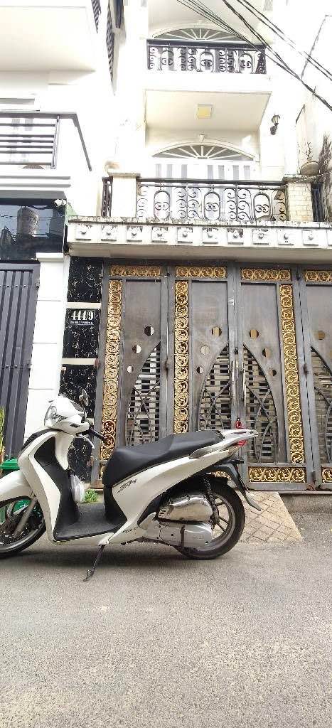 Nhà mặt tiền hẻm xe hơi Lê Văn Khương, Quận 12, 53m² giá 6.3 tỷ - Đầu tư sinh lời!