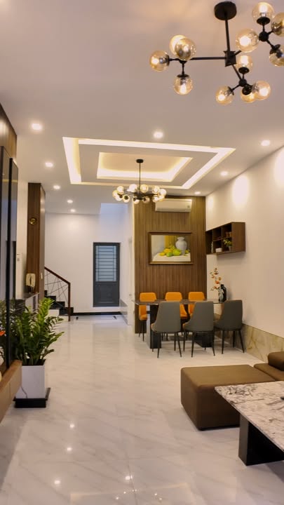 Nhà 3 tầng mặt tiền 7.5m tại Mỹ An, Đà Nẵng - Giá 13.9 tỷ, sẵn sàng vào ở!