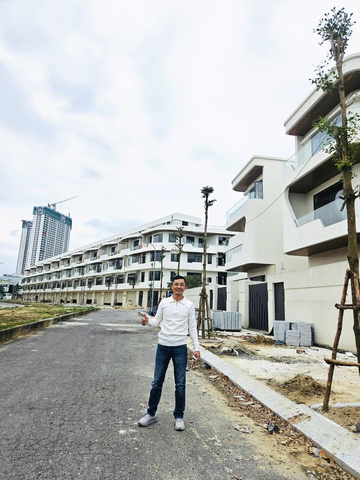 Nhà 3 tầng Hòa Xuân Đà Nẵng 100m² giá 8.8 tỷ - Chính chủ bán gấp!