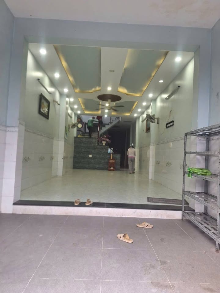 Nhà đẹp hẻm thông đường Quách Điêu, Vĩnh Lộc A 80m² giá 3.1 tỷ - Tiện nghi gần trường học!