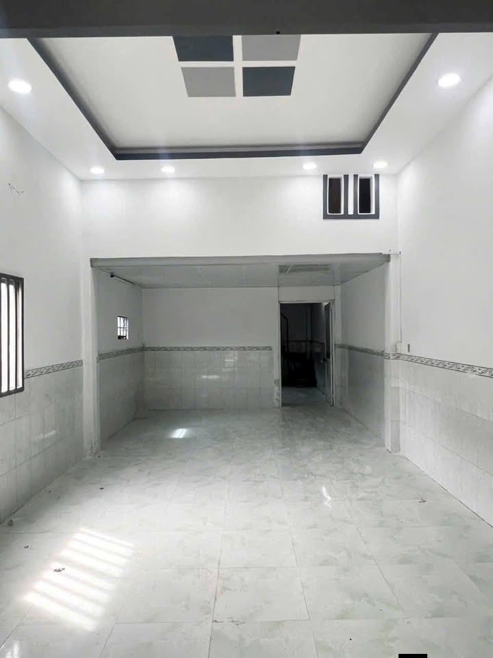 Nhà bán Hẻm tổ 2-5 Nữ Dân Công 56m² giá 970 triệu - Hướng Đông, dân cư đông đúc!