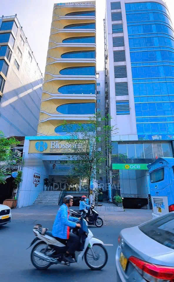 Tòa nhà FrontHouse Võ Văn Tần, Quận 3 - Diện tích 194,5m² giá 250 tỷ - Dòng tiền ổn định!
