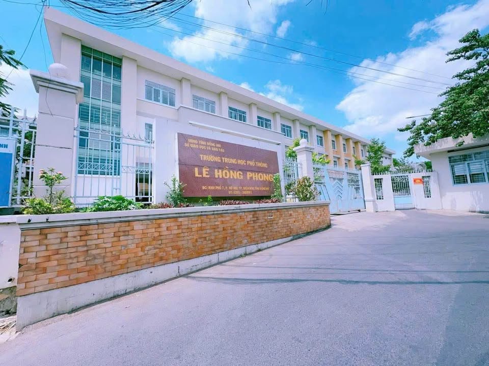 Nhà 1 trệt 1 lầu Hố Nai Biên Hòa 85m² giá 3.25 tỷ - Đang hoàn thiện hiện đại!