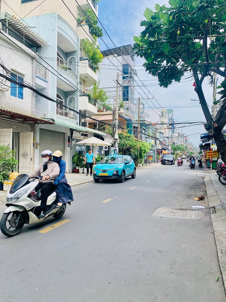 Nhà mặt tiền đường Nguyễn Văn Công, Gò Vấp – 4 tầng, 4 phòng ngủ, giá 7.85 tỷ - Đầu tư sinh lời ngay!