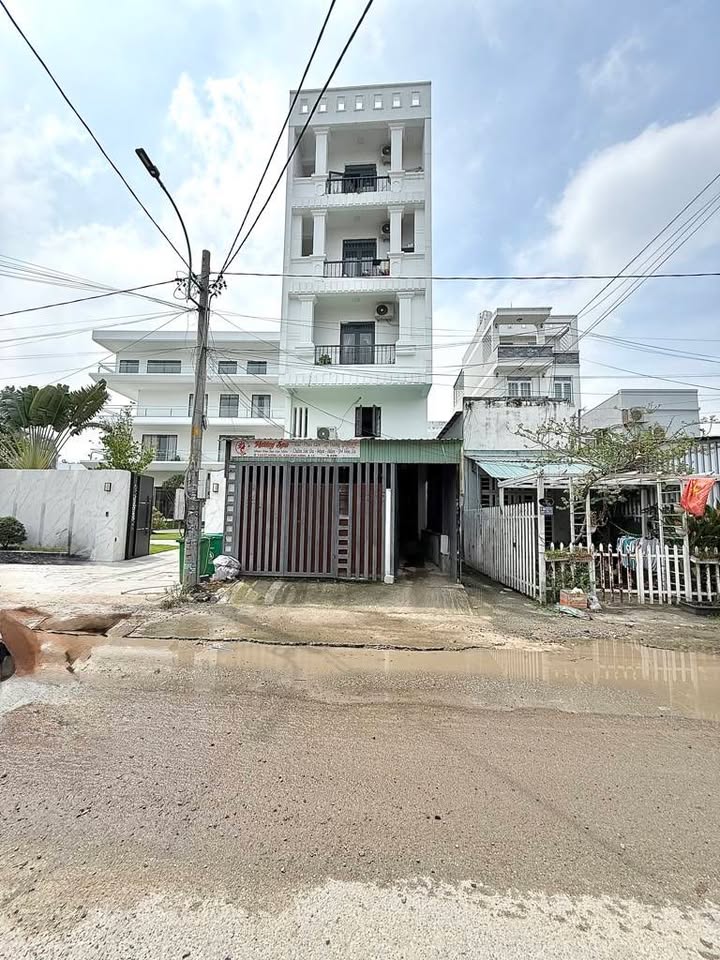 Căn hộ dịch vụ 6 tầng tại An Phú Đông 165m² giá 16.99 tỷ - Doanh thu 90 triệu/tháng!