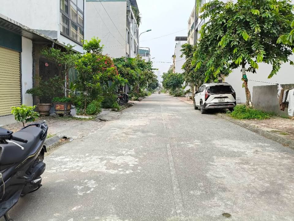 Đất phân lô Nguyễn Mậu Tài - Trâu Quỳ - Gia Lâm 52m² giá 10 tỷ - Vị trí đắc địa, tiện ích đầy đủ!