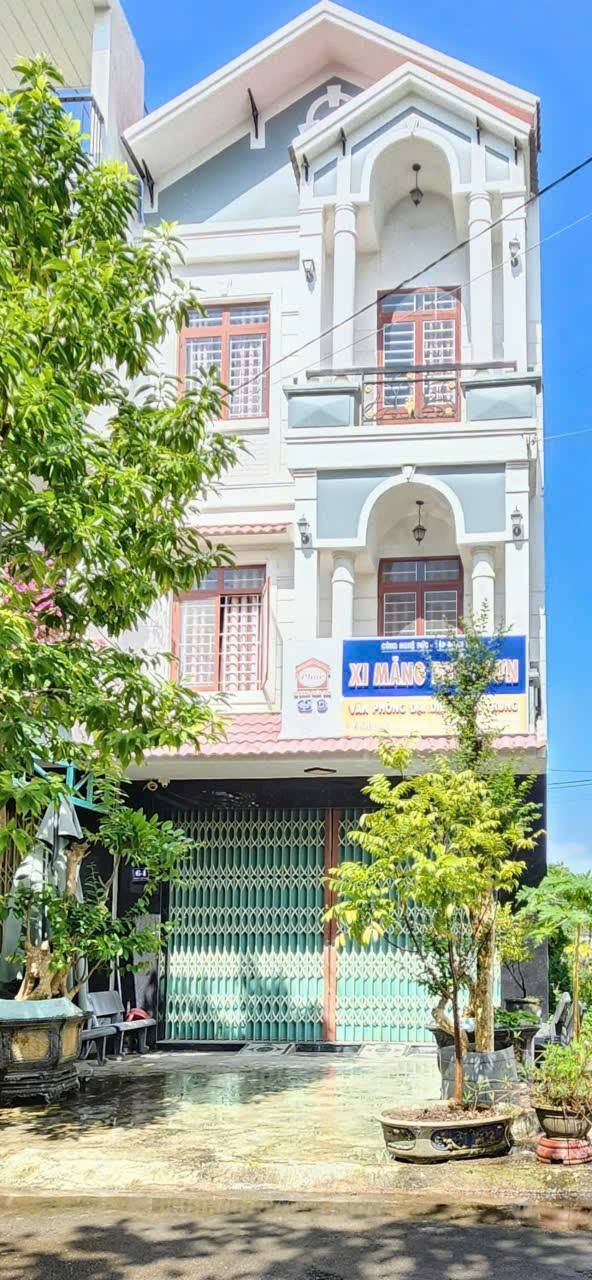 Nhà 3 tầng tại Hoàng Văn Thái, Quy Nhơn 58m² giá 5.5 tỷ - Sẵn sàng dọn vào ở!