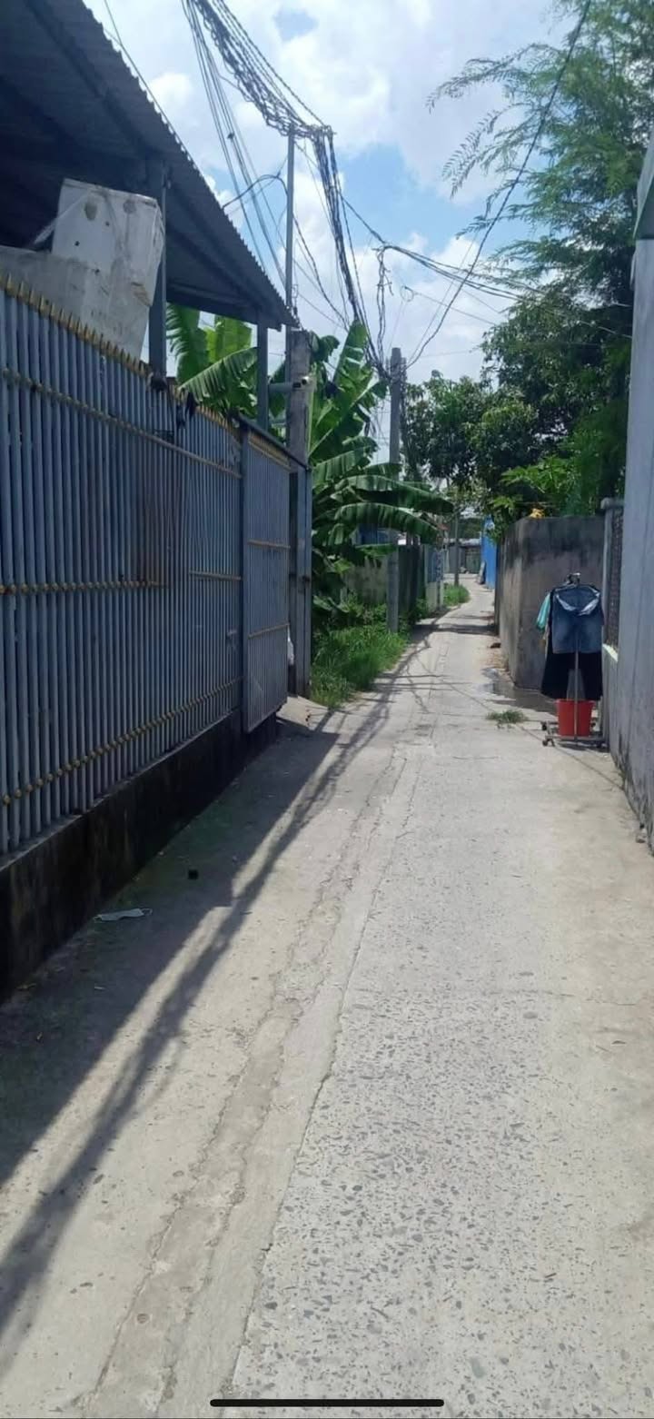 Bán dãy trọ 46 phòng, 1000m², 7.65 tỷ - Đầu tư sinh lời ngay tại Bình Đức, Bến Lức!