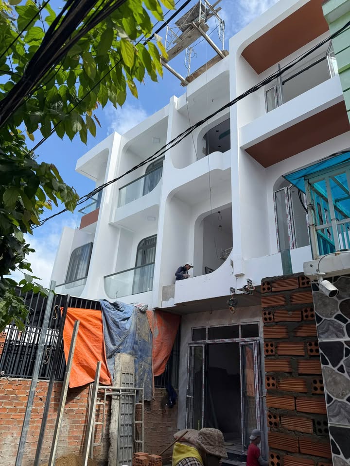 Nhà liền kề Lương Định Của 68m² giá 3.95 tỷ - Vị trí trung tâm Nha Trang