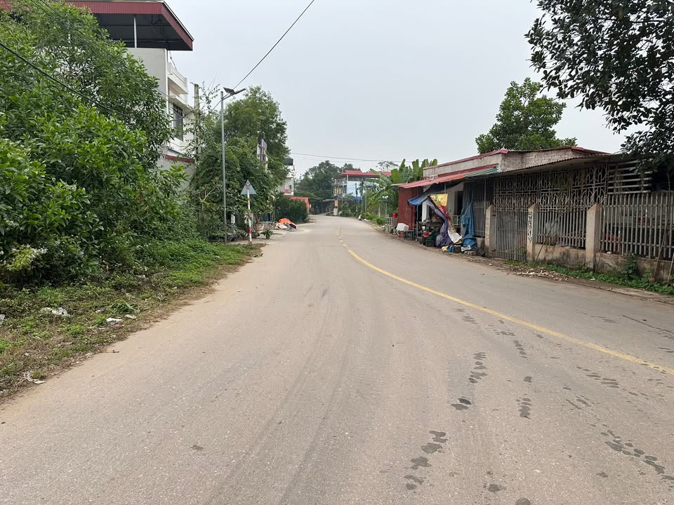 Đất 2 mặt tiền Tân Hiệp - Yên Thế 171m² giá chỉ 1 tỷ - Kinh doanh sầm uất!