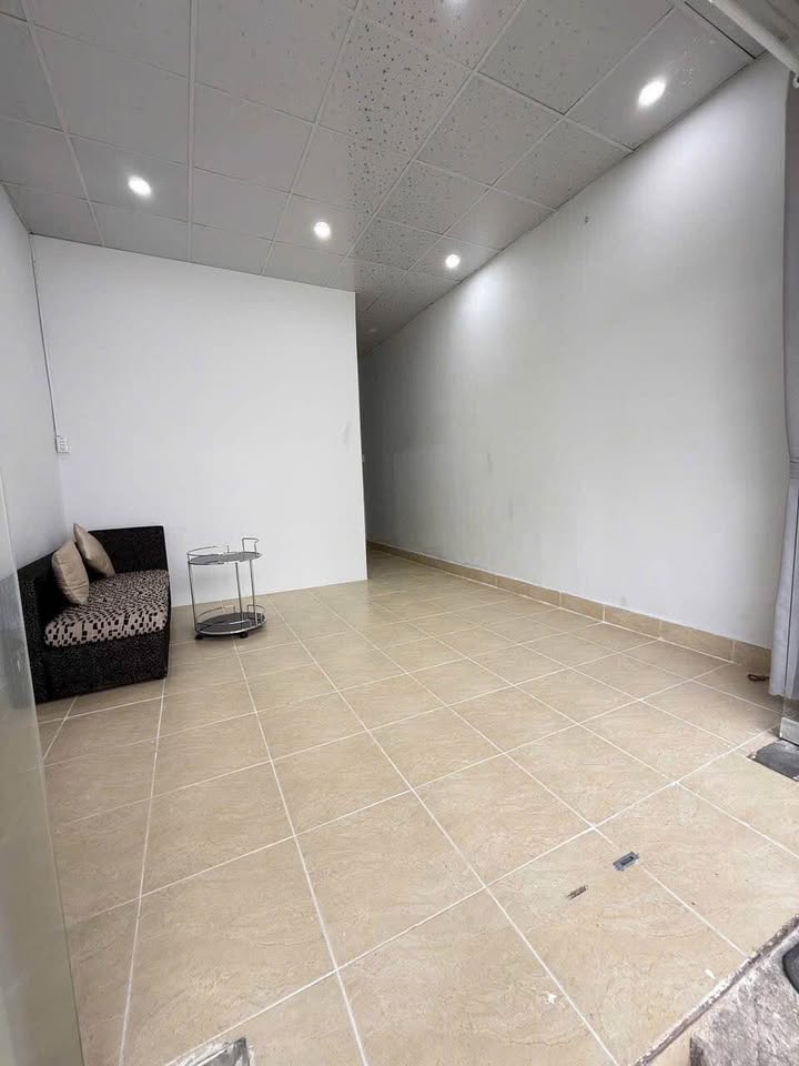 Nhà nguyên căn cho thuê tại Chánh Nghĩa, Thủ Dầu Một - 2 phòng ngủ, giá 6 triệu/tháng!