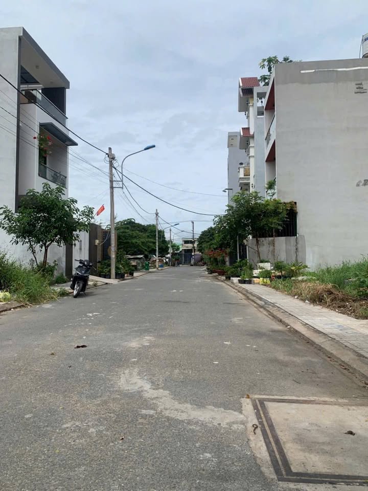 Đất nền 85m² Khu Dân Cư Bàu Gốc, Bình Chánh - Giá chỉ 3.9 tỷ, xây dựng tự do!