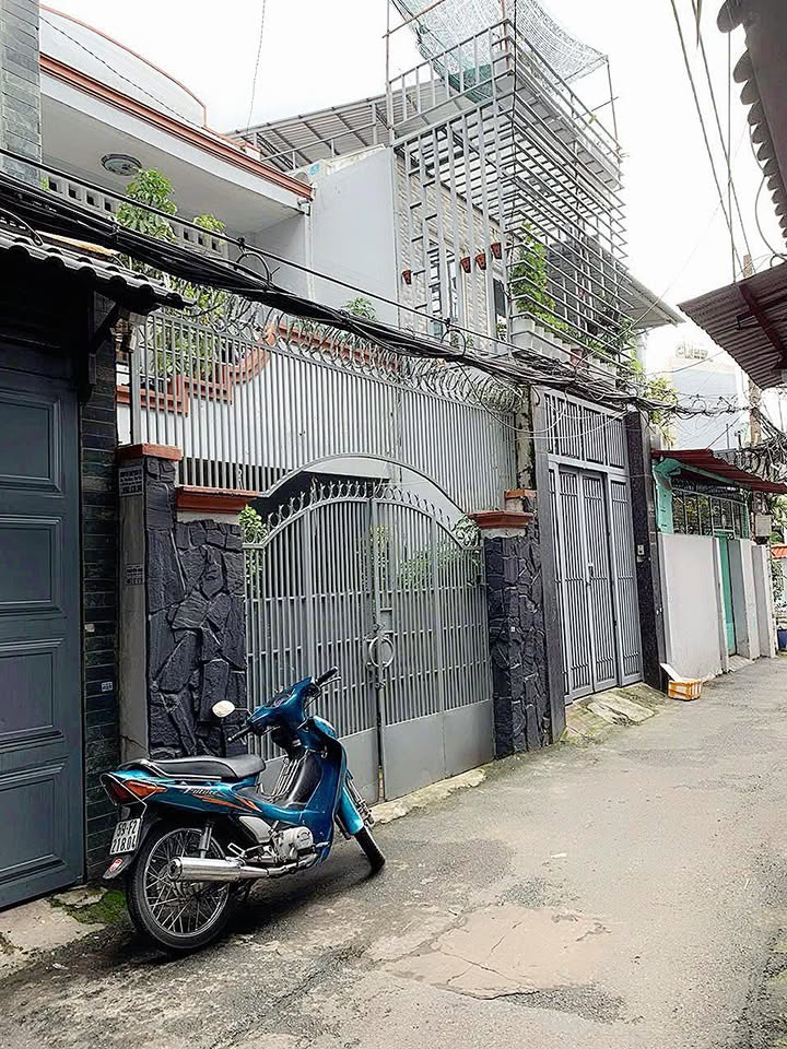 Nhà bán Tăng Bạt Hổ, Bình Thạnh 67m² giá 9.5 tỷ - Kết cấu 2 tầng đẹp!