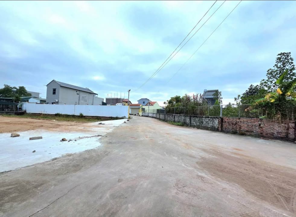 Đất nền Móng Cái 103m² giá 1.2 tỷ - Sổ đỏ chính chủ, đầu tư sinh lời!