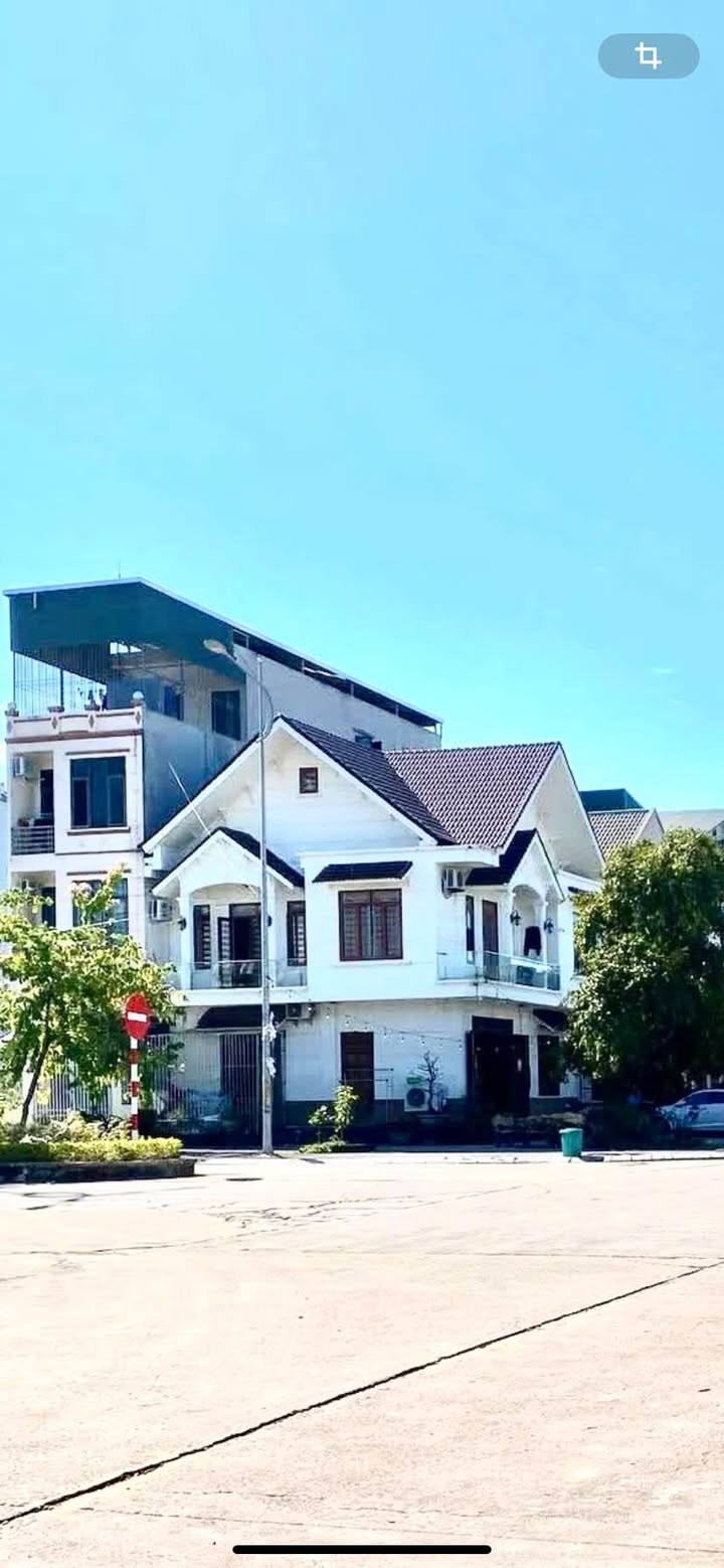 Nhà góc mái thái 2 tầng đường Trần Nhật Duật, Quảng Ninh 85m² - Giá thương lượng chính chủ!