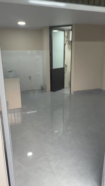 Phòng trọ cho thuê tại 36 Lê Cảo, Đông Sơn, 15m² - Tiện nghi đầy đủ, giá chỉ 2.1 triệu!