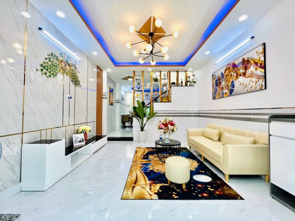 Nhà đẹp 2 tầng Bùi Quang Là 44m² giá 4.8 tỷ - Full nội thất, vào ở ngay!