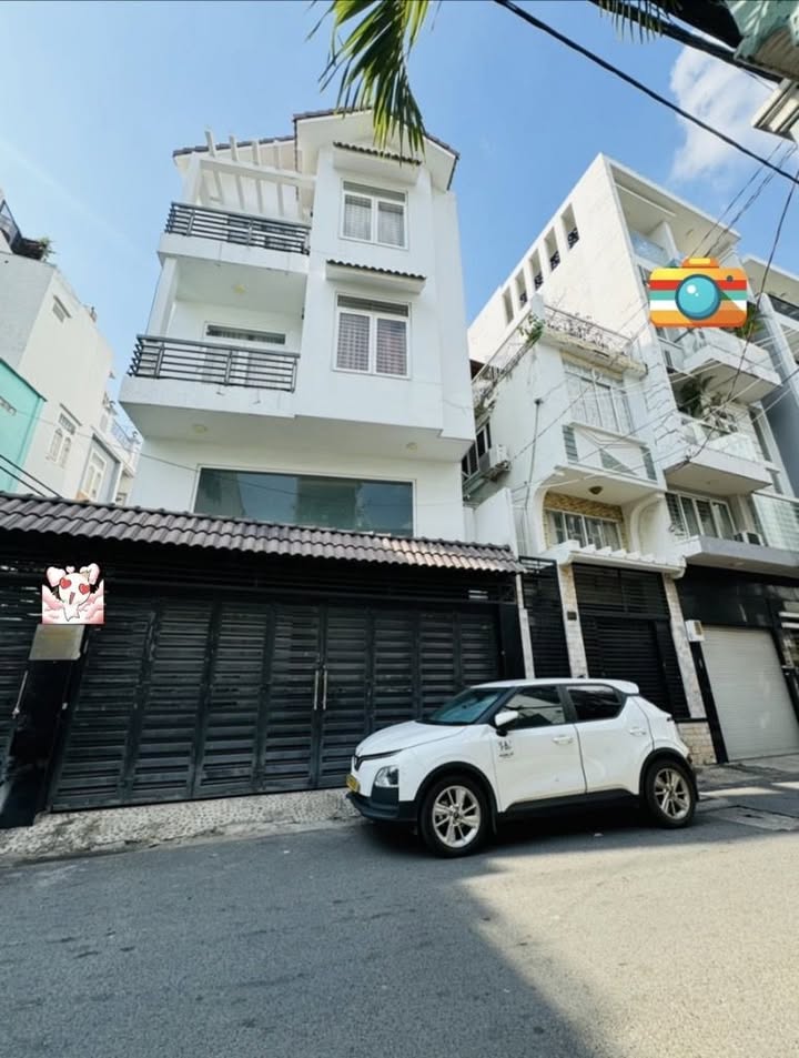 Nhà mặt tiền Cộng Hòa, Phú Nhuận 100m² giá chỉ 17.9 tỷ - Đầu tư sinh lời ngay!