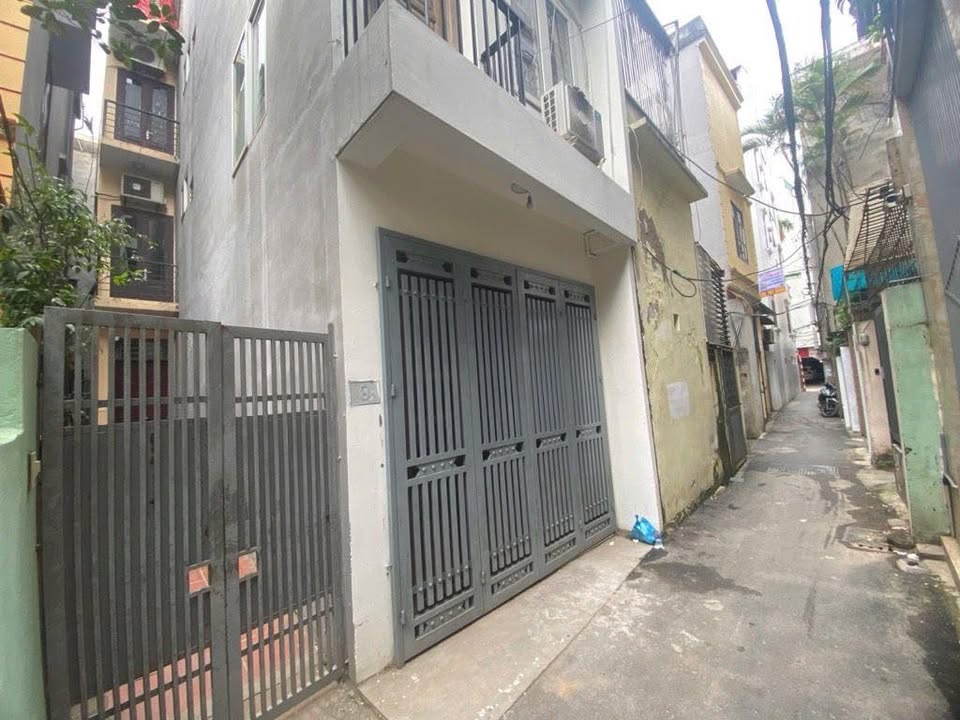Nhà đẹp Tứ Liên 32m² giá 8 tỷ - Ô tô sát nhà, lô góc thoáng sáng!