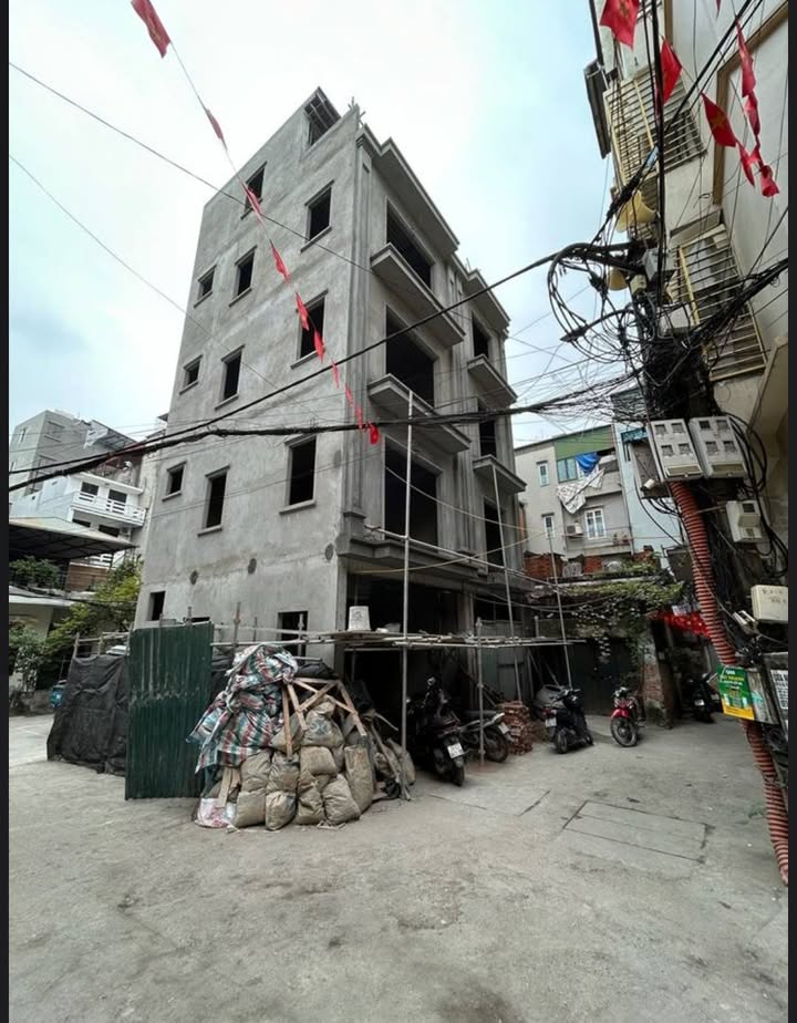 Nhà riêng Hoàng Hoa Thám, Tây Hồ 35m² giá 10.5 tỷ - Thiết kế 5 tầng hiện đại!