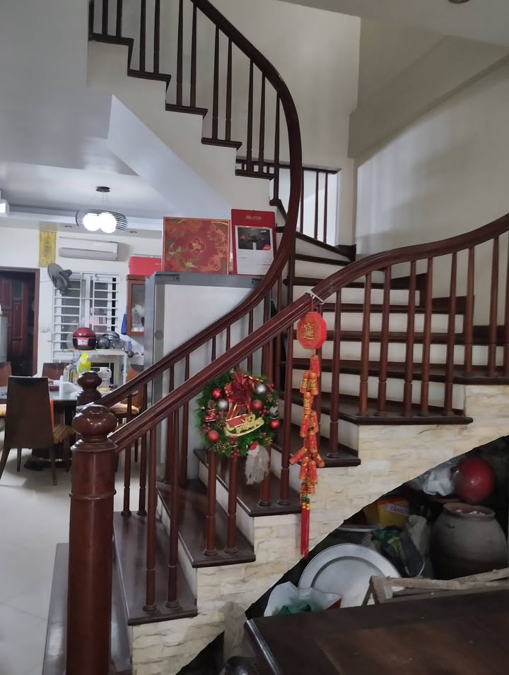 Cho thuê nhà mặt ngõ ô tô 124 Hoàng Ngân 70m² - Tiện nghi sang trọng, phù hợp kinh doanh