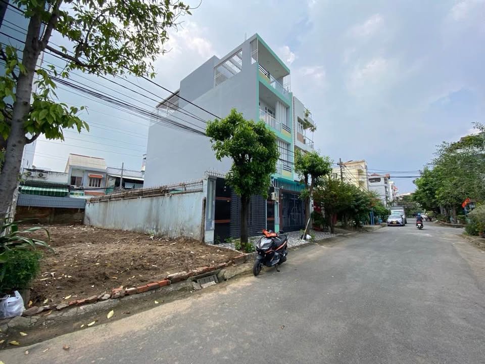 Đất khu bộ công an quận 7, 100m² giá 12.3 tỷ - Cơ hội đầu tư tuyệt vời!